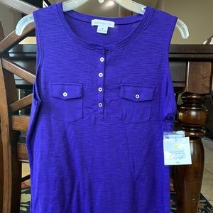 Women’s sleeveless top